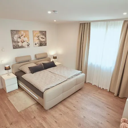 Deluxe - Nationalpark - Gross, Erholsam, Familienfreundlich, Extras Ellweiler